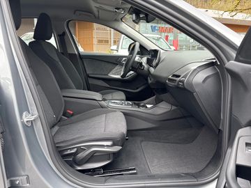 BMW 120 DAB LED Komfortzg. Parkassistent Klimaaut.