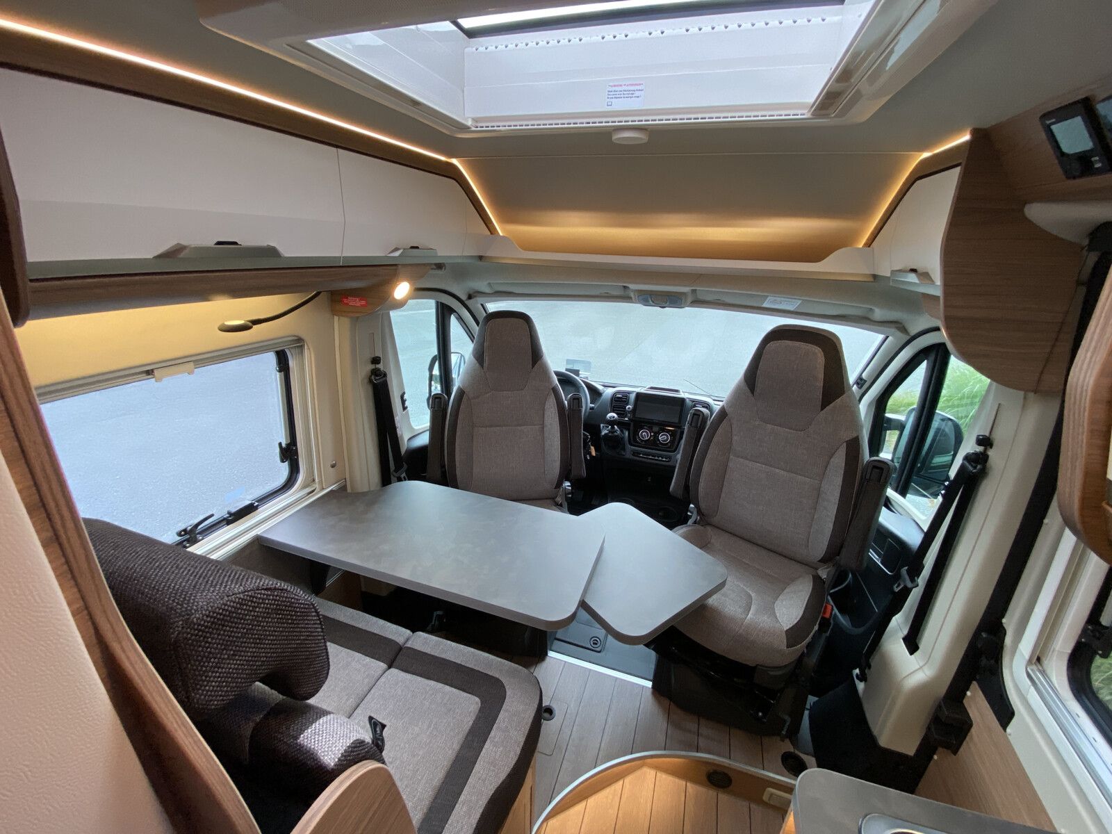 Fahrzeugabbildung Knaus BoxLife 600 ME Heckhubbett, Lithium, Easy Space