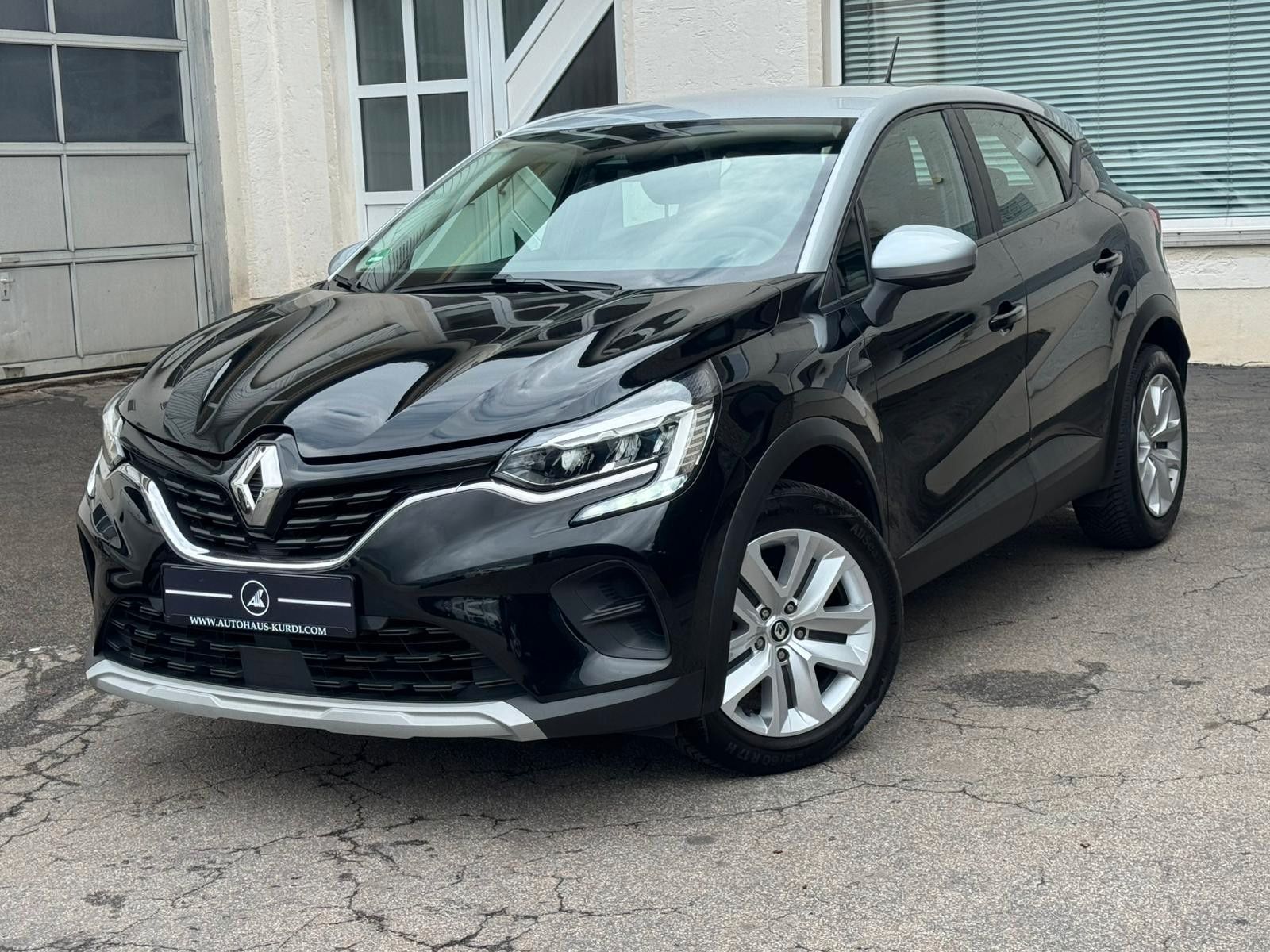 Captur II TCe Equilibre CARPLAY LED TEMPOMAT PDC