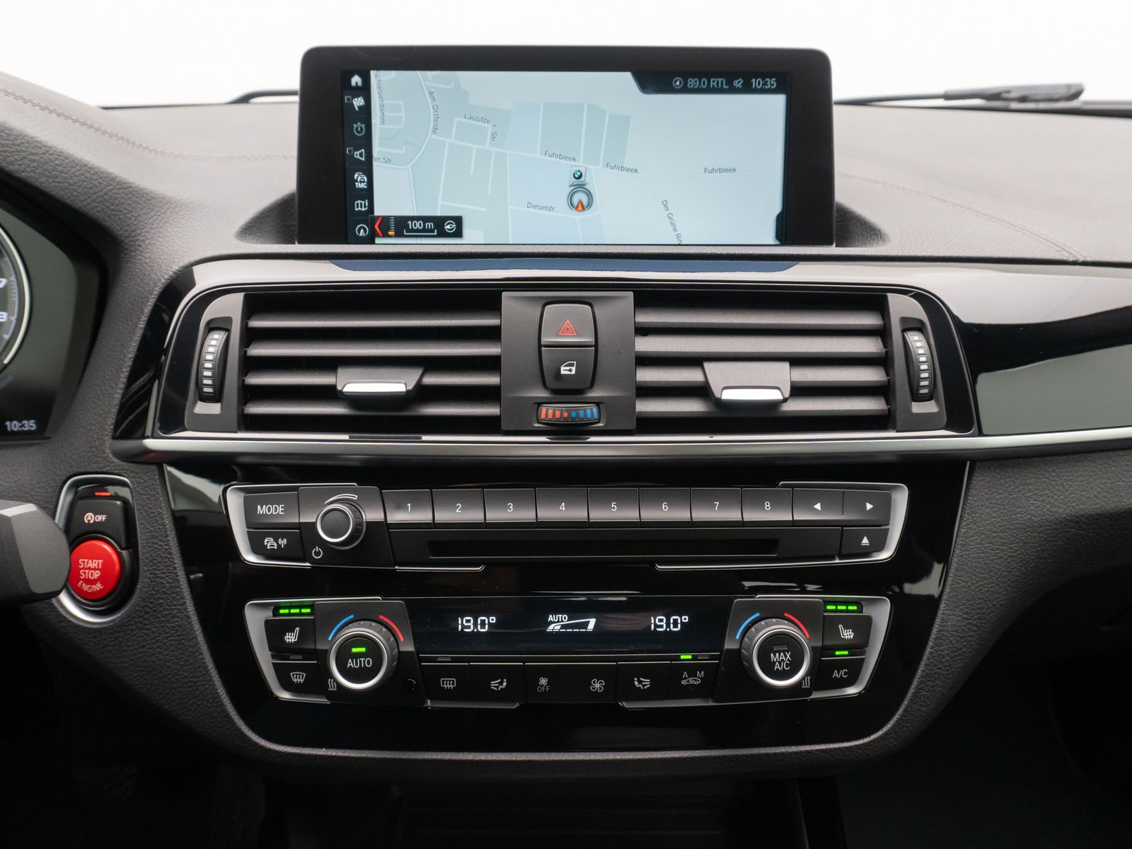 Fahrzeugabbildung BMW M2 Competition M Driver´s Kamera NaviPro 19Zoll