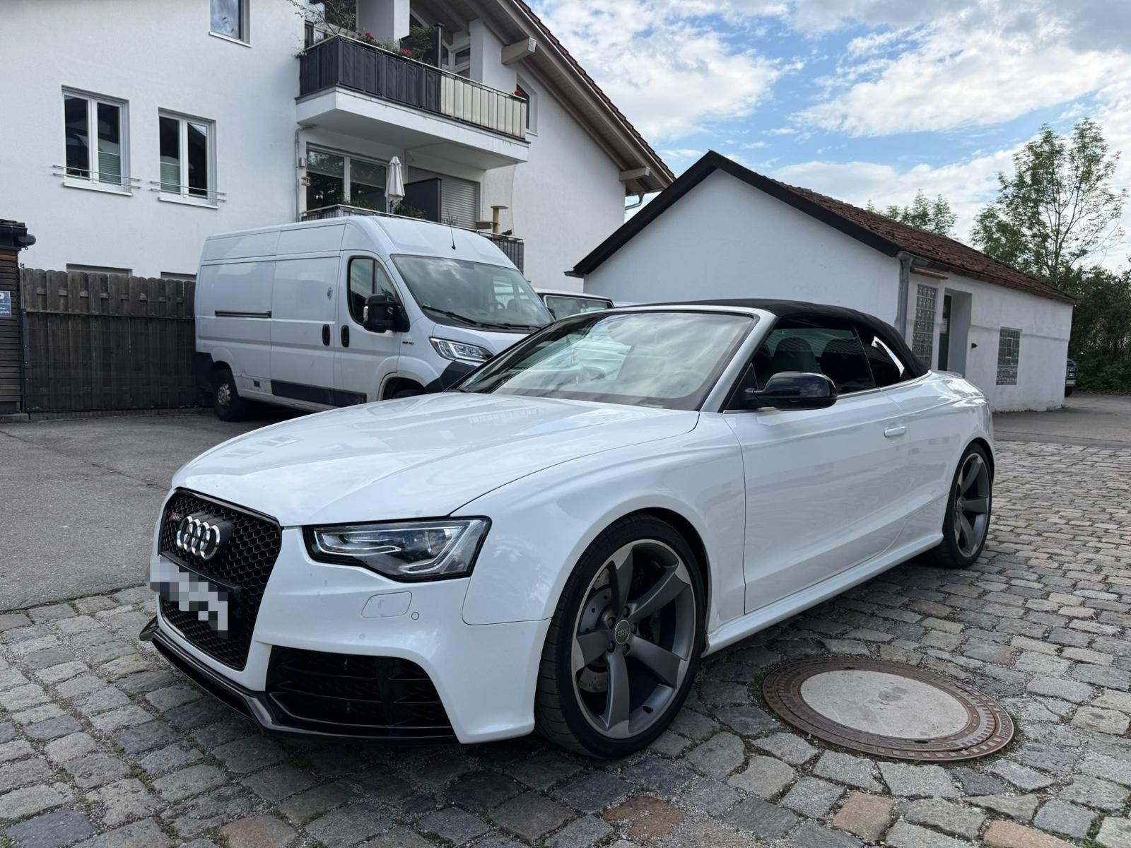 Audi RS5 Cabrio 4.2 FSI quattro