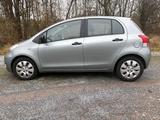 Toyota Yaris TüV Neu Klima - Toyota Yaris Gebrauchtwagen in Solingen