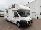 McLouis Steel 425 XXL garage - McLouis Wohnmobil oder -wagen
