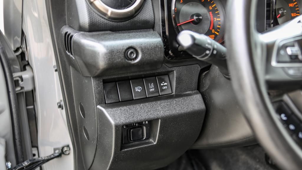 Autohaus Zimpel - Suzuki JIMNY 1,5 Comfort+ Allgrip+Navi+ 4Sitze-AHZV - Bild 14 Autohaus Zimpel - Suzuki JIMNY 1,5 Comfort+ Allgrip+Navi+ 4Sitze-AHZV - Bild 14
