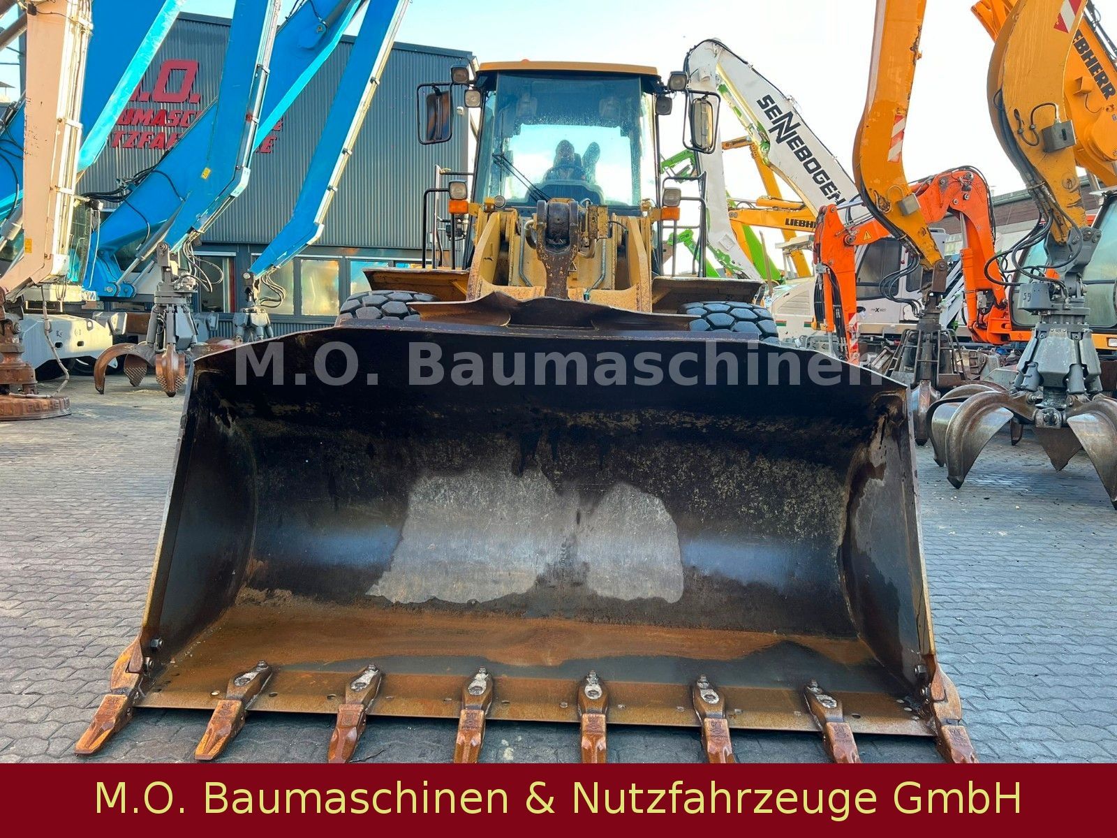 Fahrzeugabbildung CAT 962 G  / ZSA / AC /Waage /Full Stering /