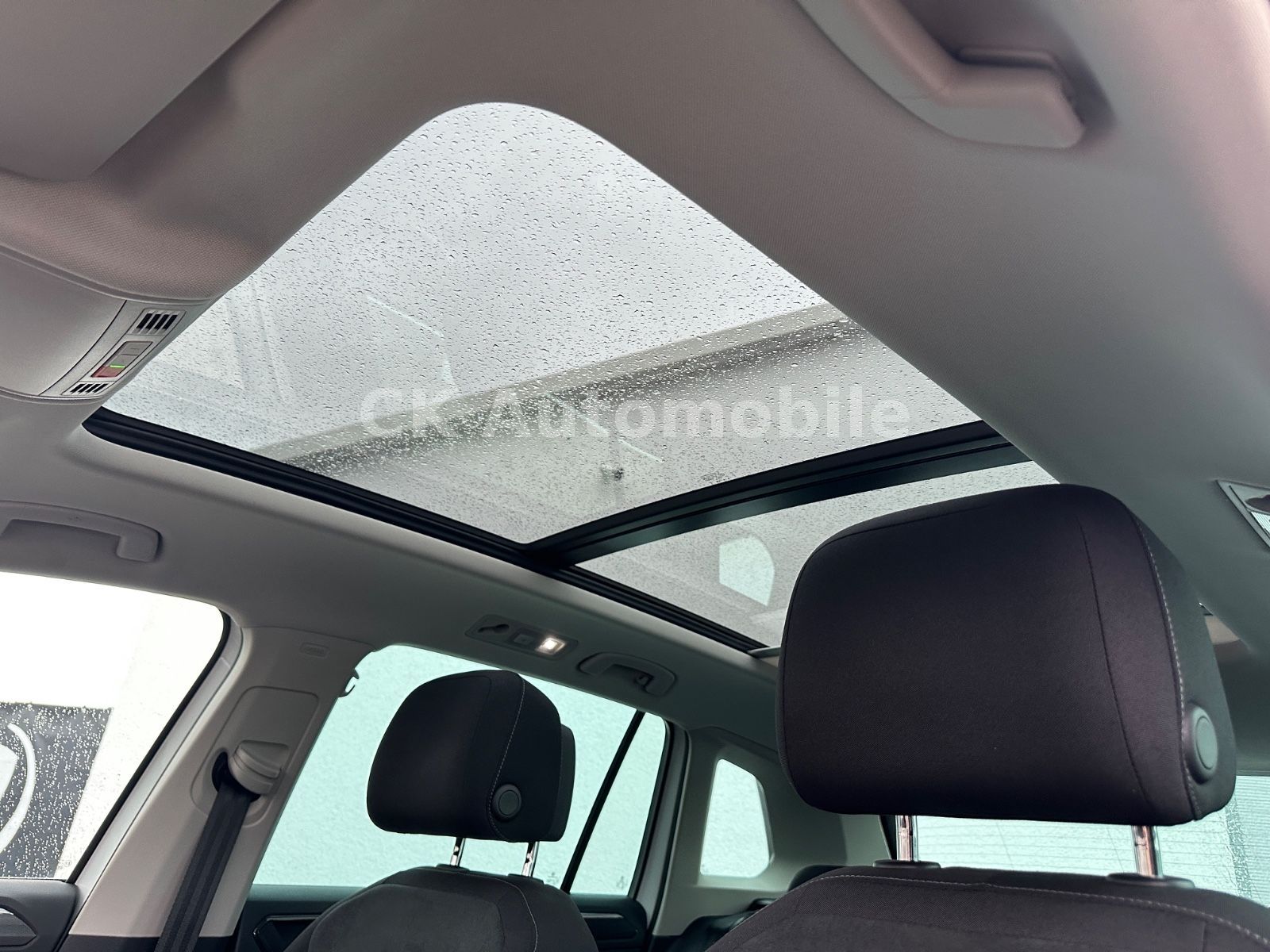 Fahrzeugabbildung Volkswagen Tiguan Highline DSG 2.0TDI 4Motion/Head-Up/Pano