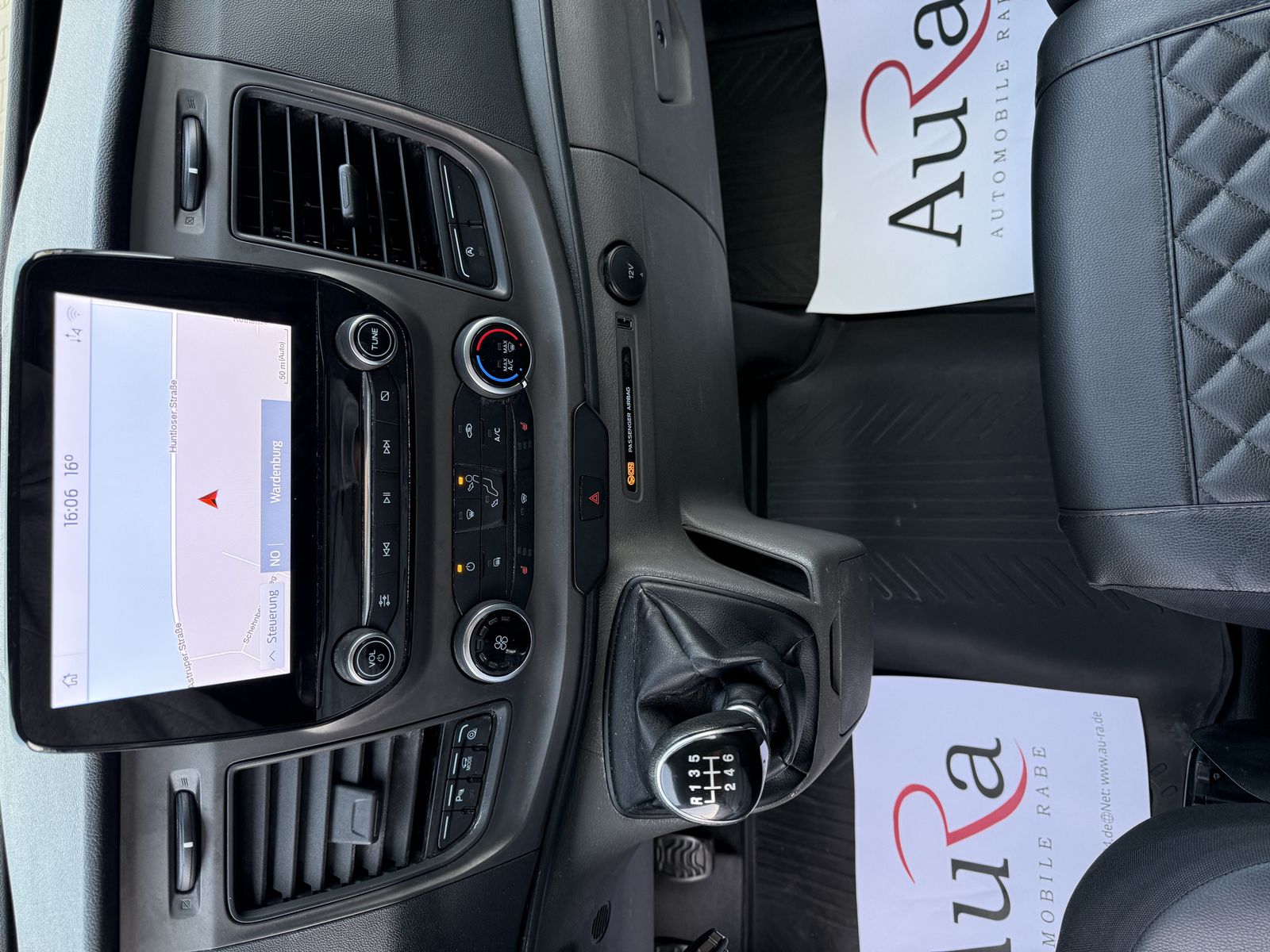 Fahrzeugabbildung Ford Transit Custom 300 L2H1 KAMERA+SHZ+PP+CARPLAY