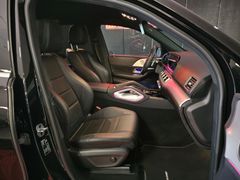 Fahrzeugabbildung Mercedes-Benz GLE 300 d 4Matic *AMG-LINE* (DISTR/CAM/MULTIBEAM