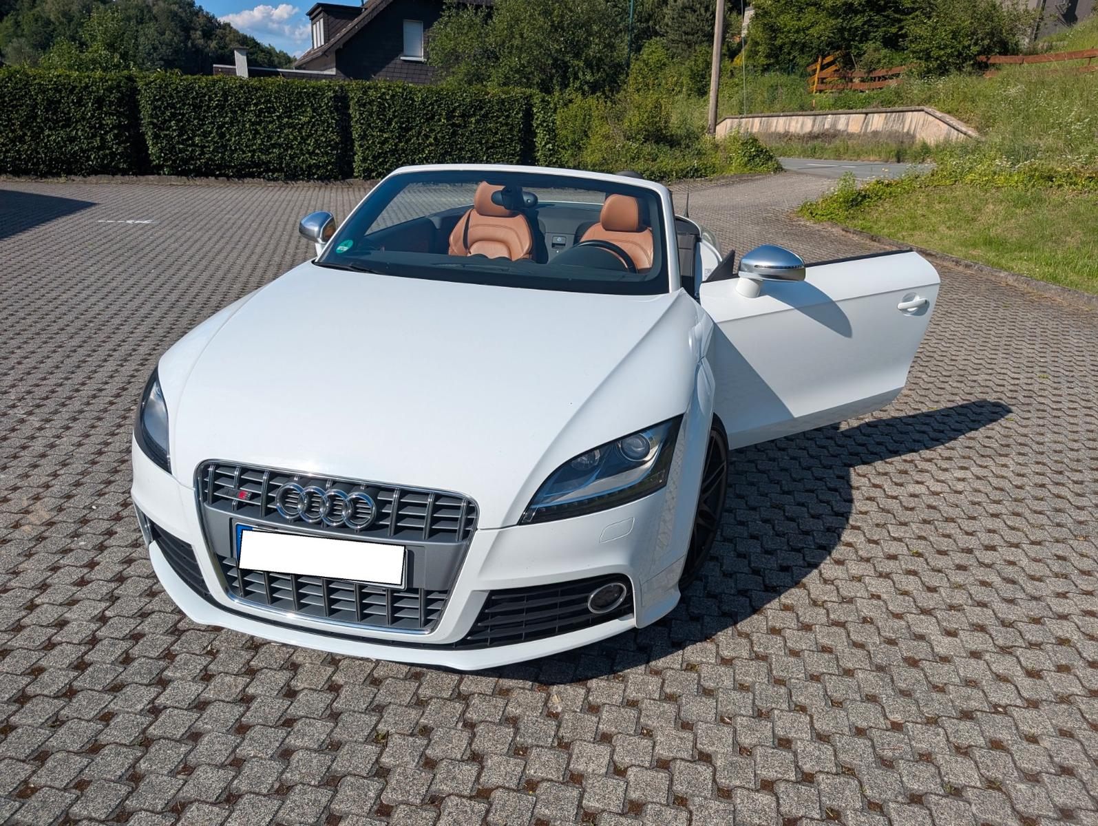 Audi TTS Roadster 2.0 TFSI quattro -Audi TTS Roadster