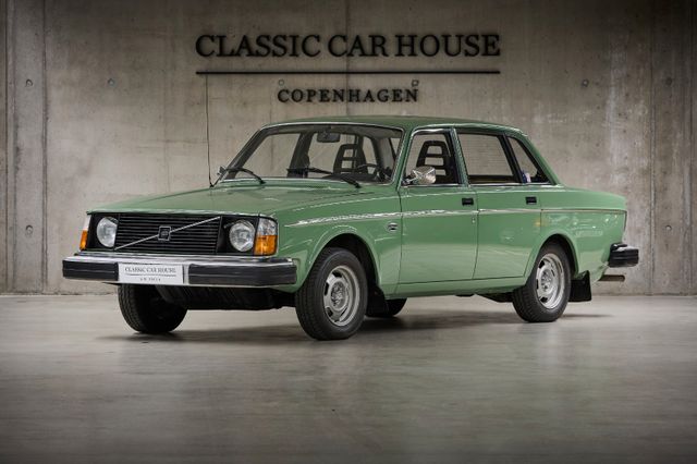 Volvo 244 - Excellent Condition