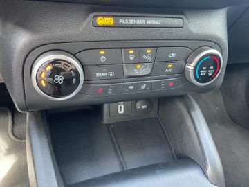 Fahrzeugabbildung Ford Focus Active Navi, Abstandstempomat, AHK, LED