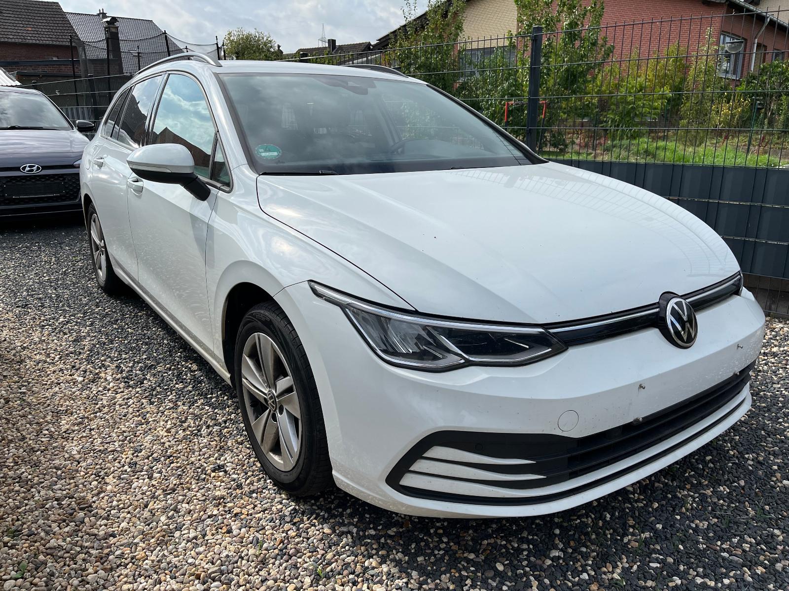 Volkswagen Golf VIII Variant Life Automatik Led Navi 1 Hand