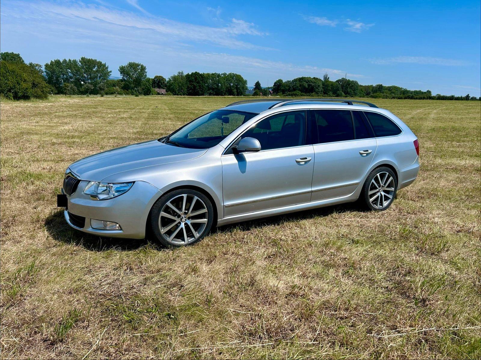 Skoda Superb 2010 — фото 13