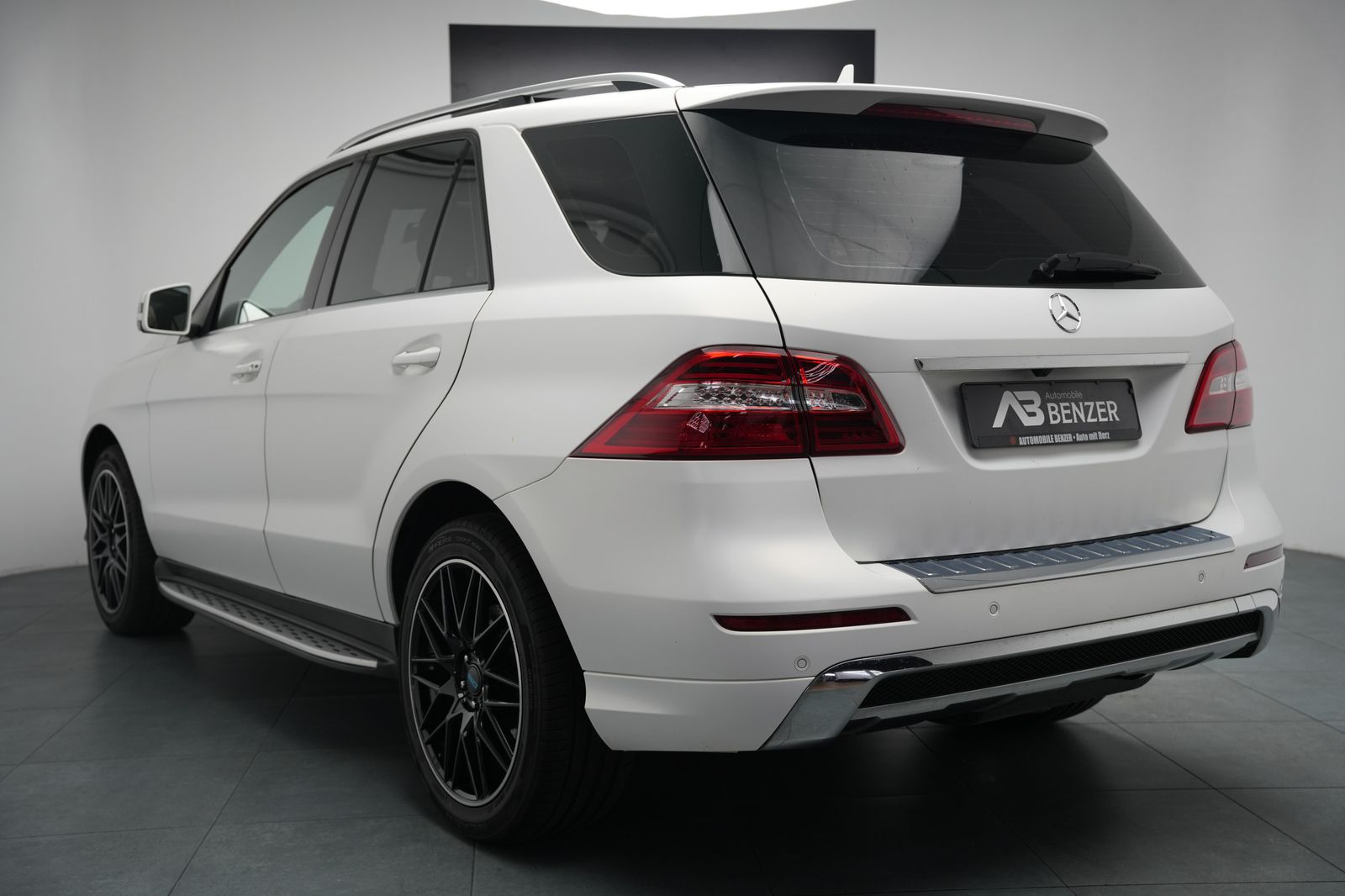 Fahrzeugabbildung Mercedes-Benz ML ML 350 CDI *AMG-Line*Panorama*Rückfahrkamera