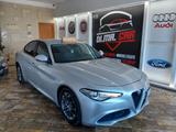 Alfa Romeo Giulia 2.2 Turbodiesel 160 CV AT8 Exe - silberne Alfa Romeo Giulia