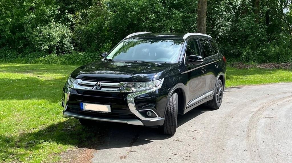 Image of Mitsubishi Outlander