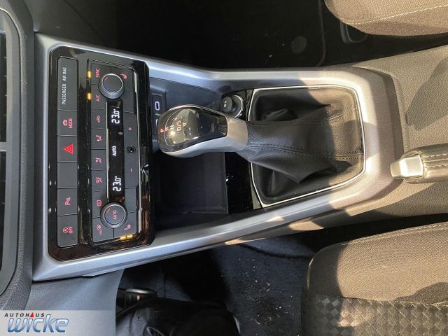 T-Cross 1.0 TSI DSG Active NAVI KLIMA PDC ACC