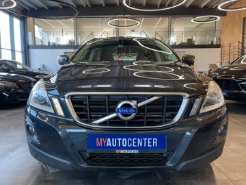 Volvo XC60 Momentum AWD *BI-XENON*PANO*NAVI*PDC*AHK*