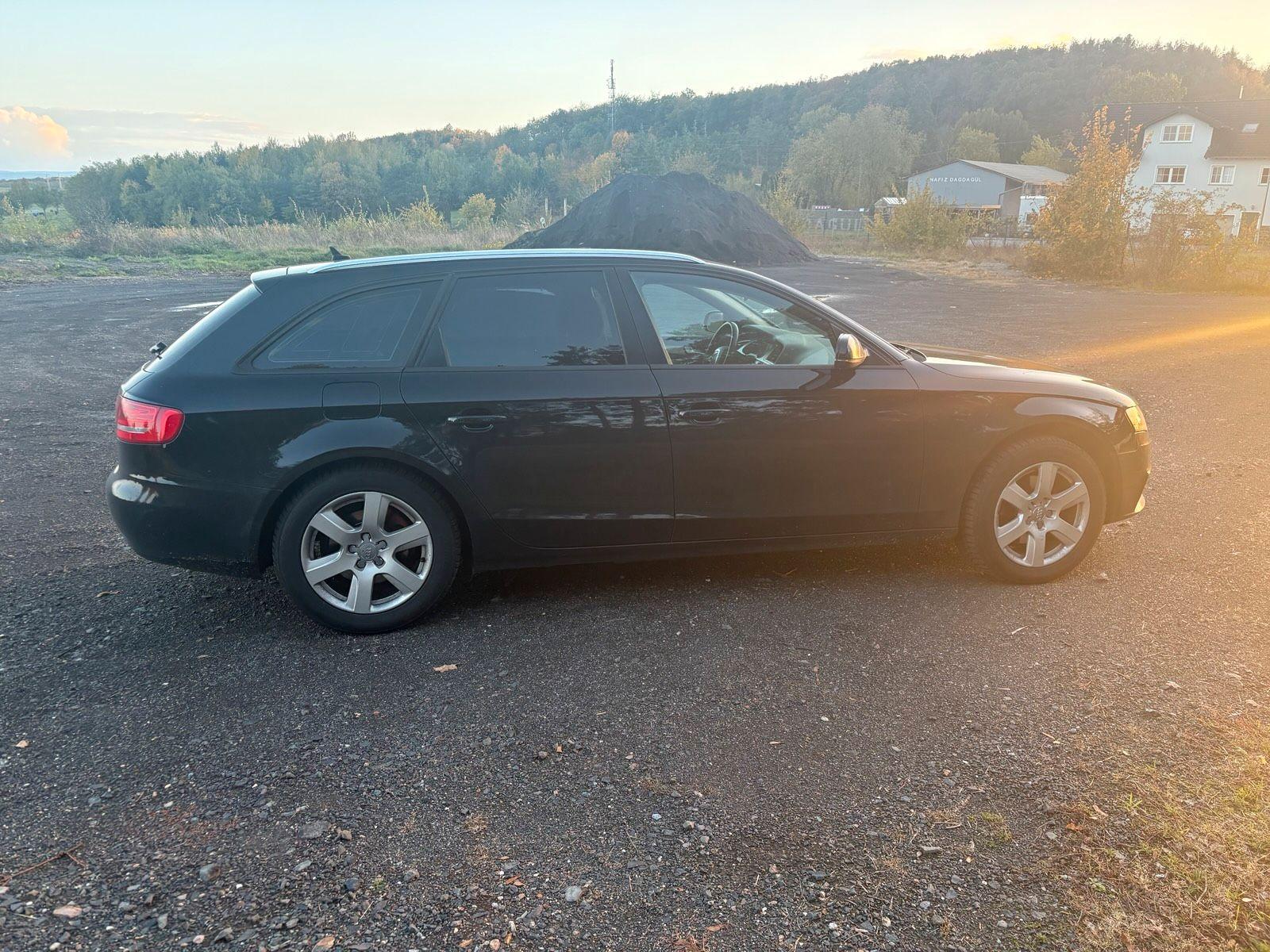 Audi A4 2009 — photo 5