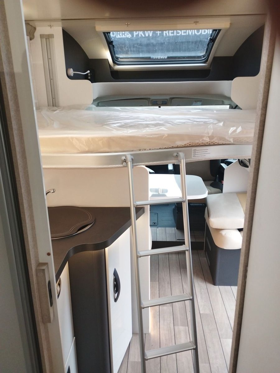 Fahrzeugabbildung Forster T F745 EB LTE,Solar,Markise,Lithium,Hubbett