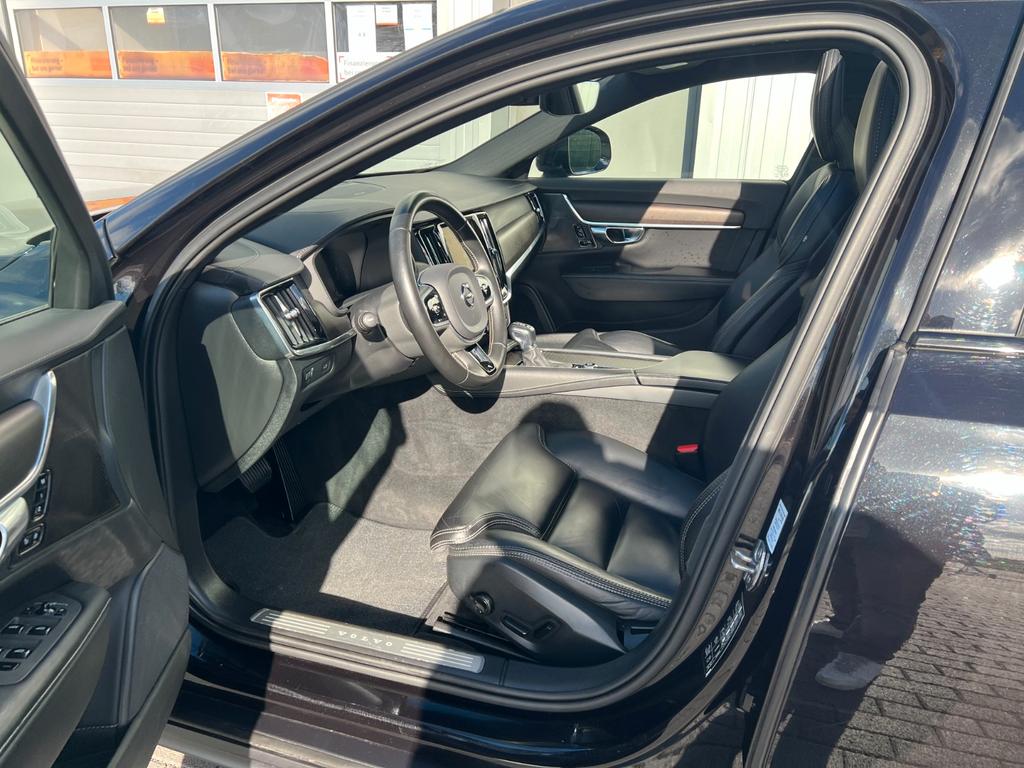 Volvo V90 Cross Country