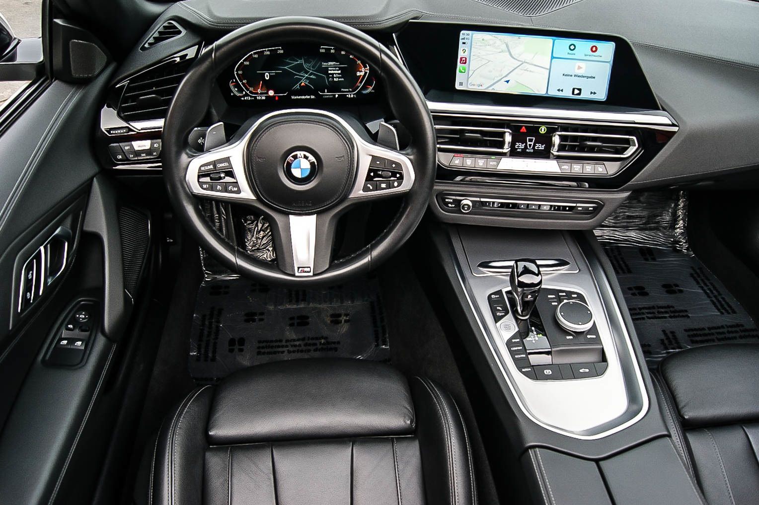 Fahrzeugabbildung BMW Z4 Roadster sDrive 20 i Sport Line LEDER KEYLESS