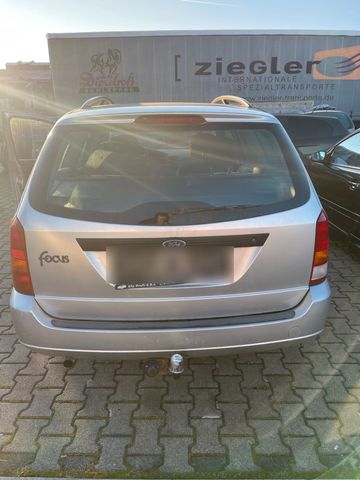 Ford Focus Tournier 1.4 Benzin / AHK / 8Fa...