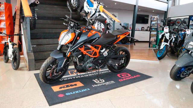 KTM 390 Duke   *sofort verfügbar** AKTIONSPREIS*