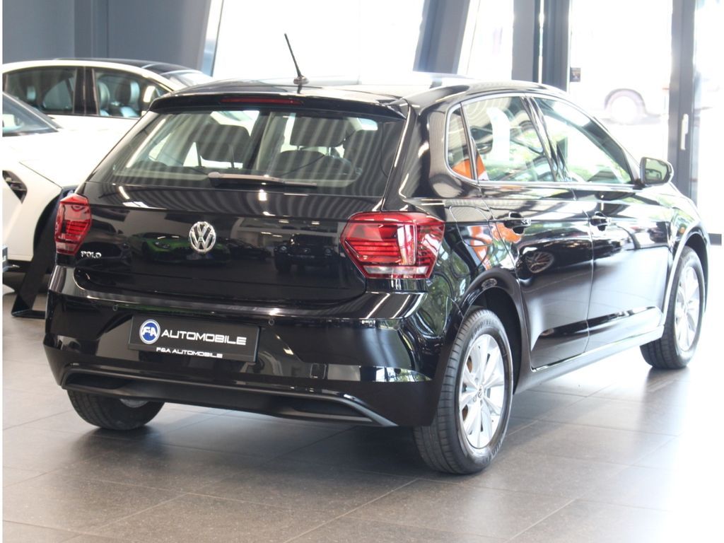 Fahrzeugabbildung Volkswagen Polo VI Highline 1.0 TSI PDC vo&hi+ Sportsitze