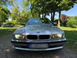 BMW 740i v8 Oldtimer - BMW 740 aus 1994: 740i