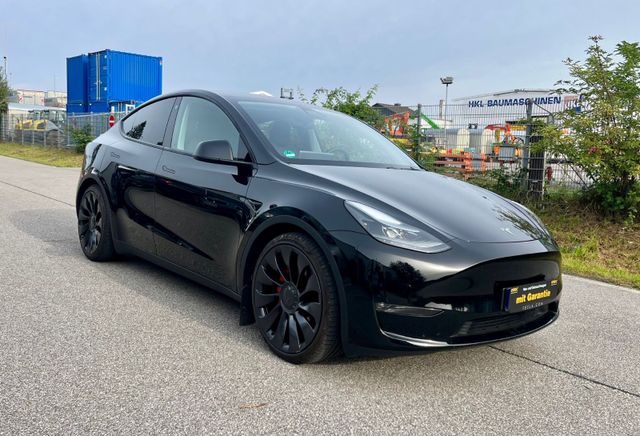 Tesla Model Y Performance Dual Motor AWD*Mit Parksenso