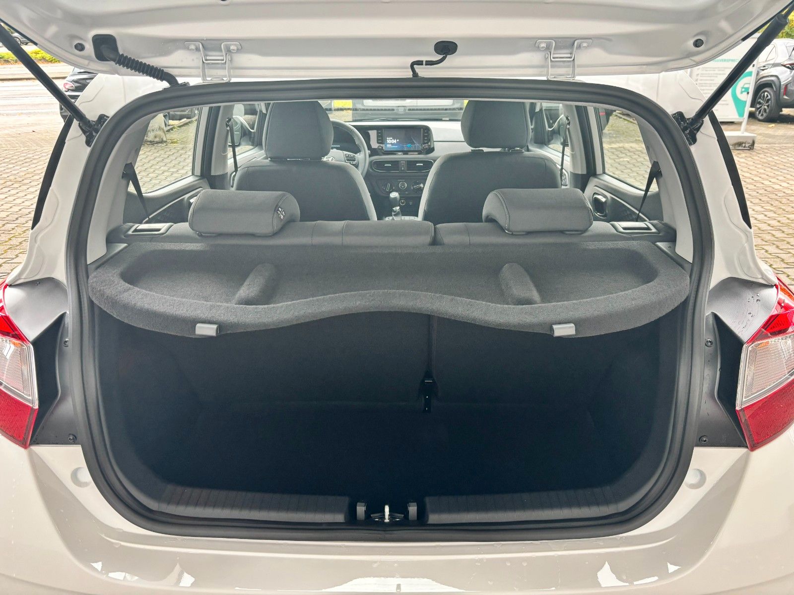 Fahrzeugabbildung Hyundai i10 Select 1.0l Navi/Klima/Kamera!