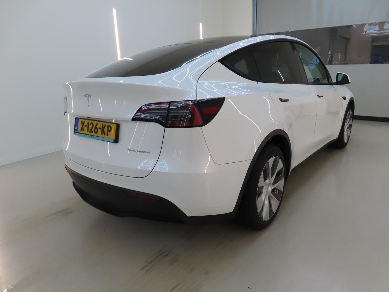 Tesla Model Y Long Range AWD 75kWh 351pk 91,3% SoH [ A imagem 3
