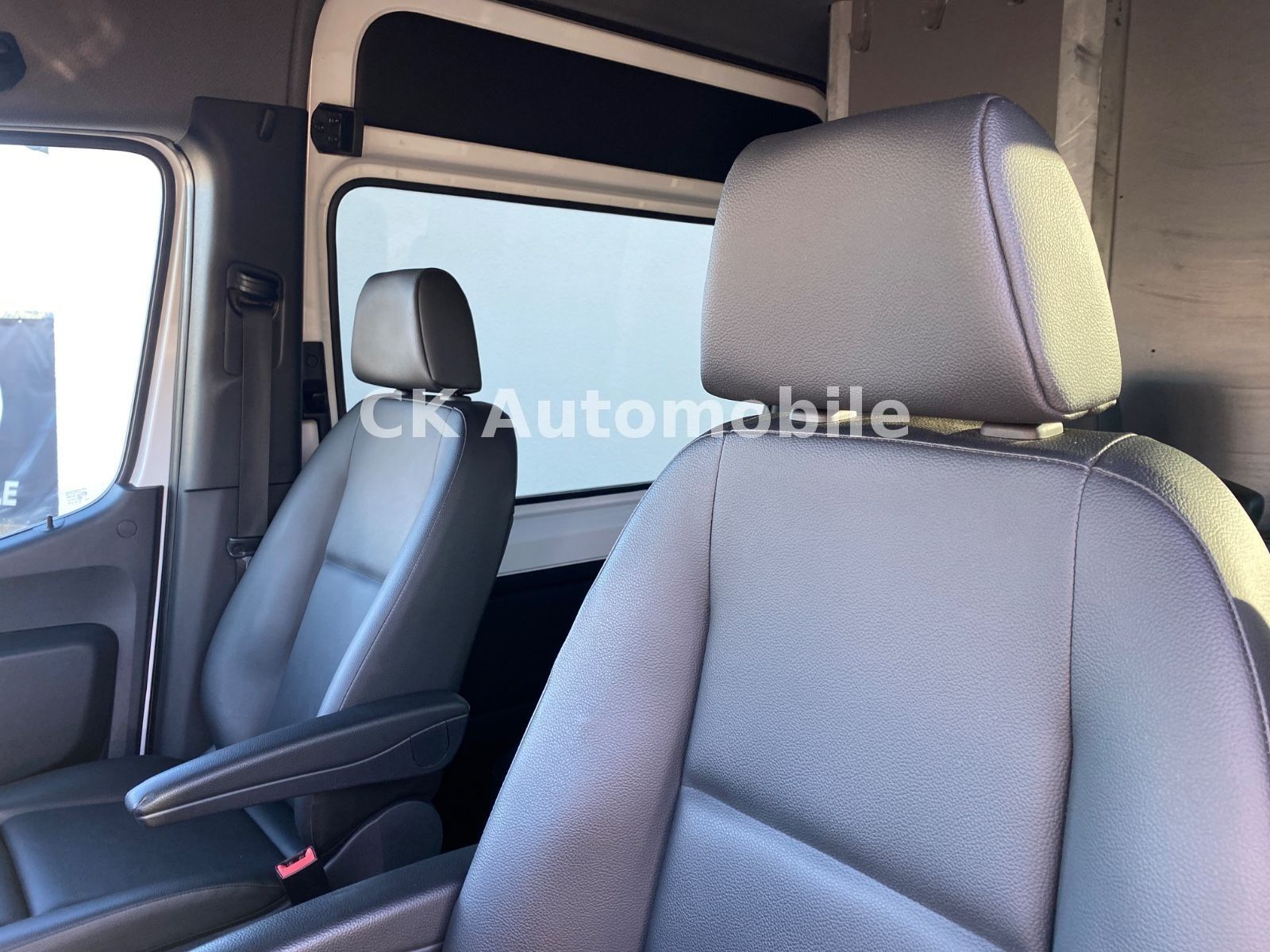 Fahrzeugabbildung Mercedes-Benz Sprinter III Kasten 316 RWD Mixto Autom./5 Sitze