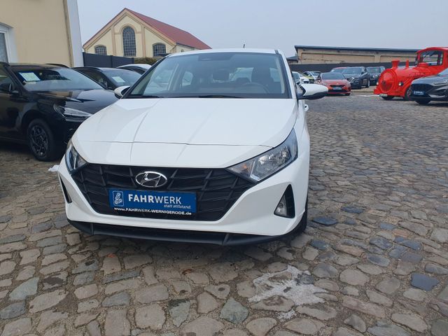 Hyundai i20 blue 1.2 Select mit Funktionspaket