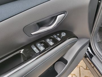 Fahrzeugabbildung Hyundai TUCSON 1.6 T-GDi 150PS 7-DCT 48V 2WD Edition 30+
