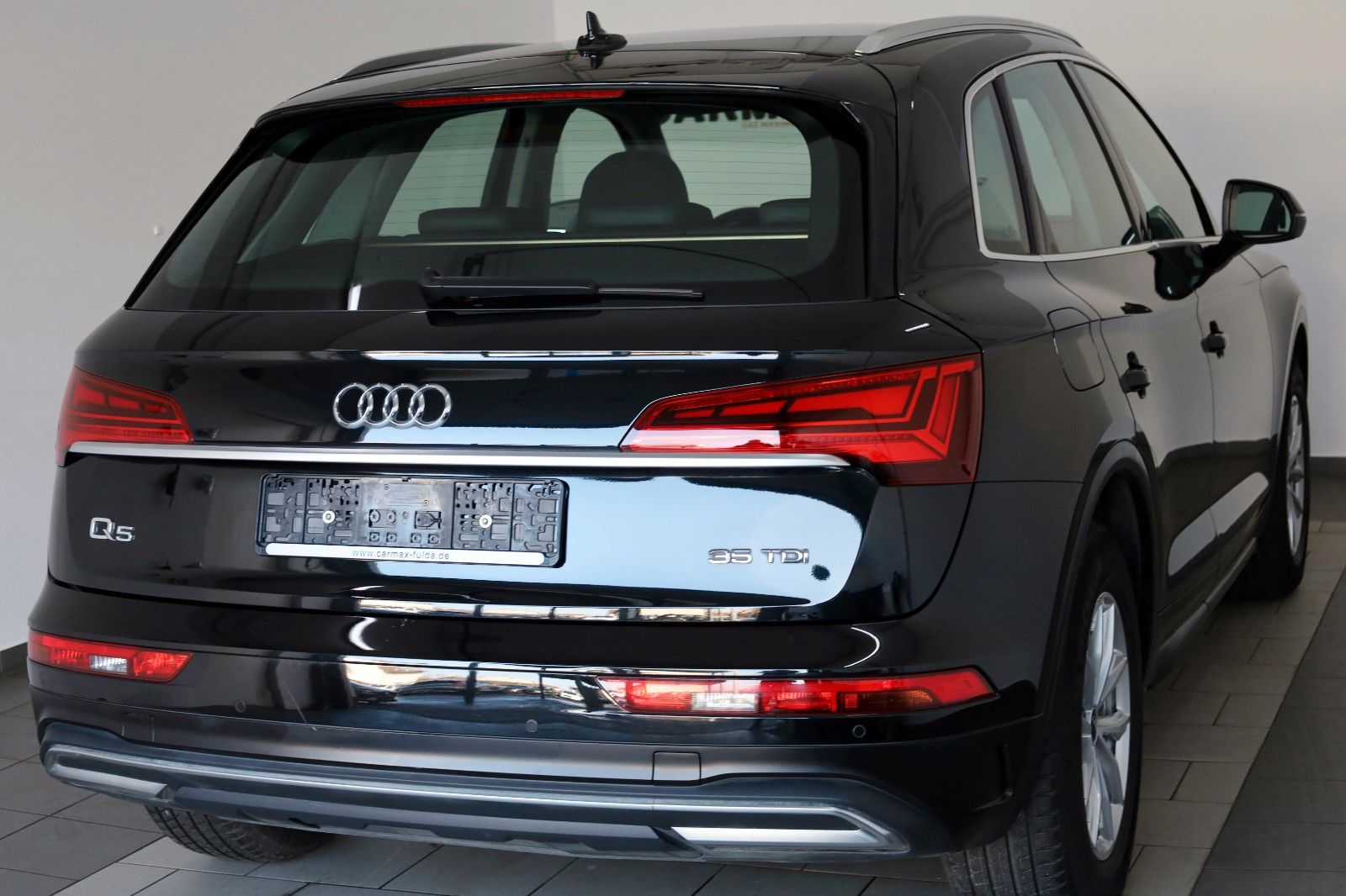 Fahrzeugabbildung Audi Q5 35 TDI, Leder, Navi, LED, SH