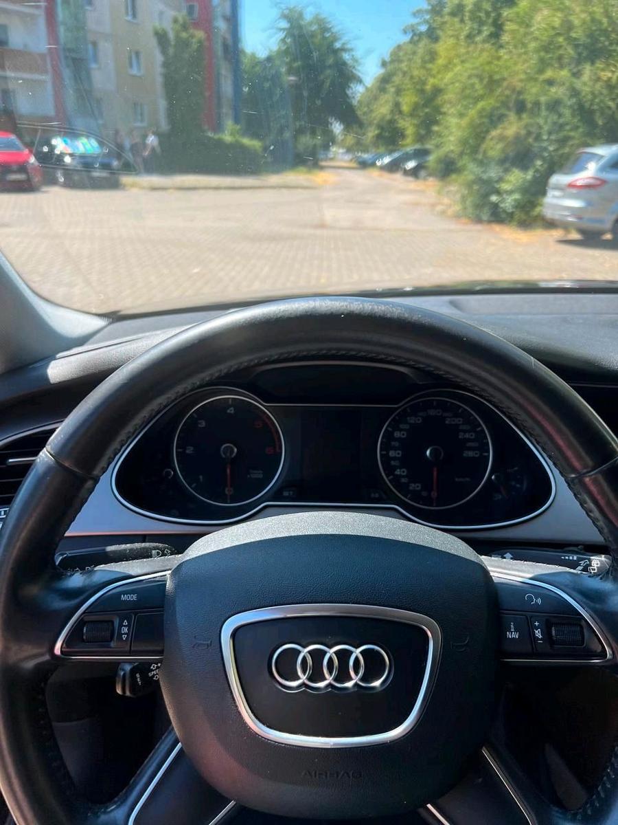 Audi A4 2012 — rear view