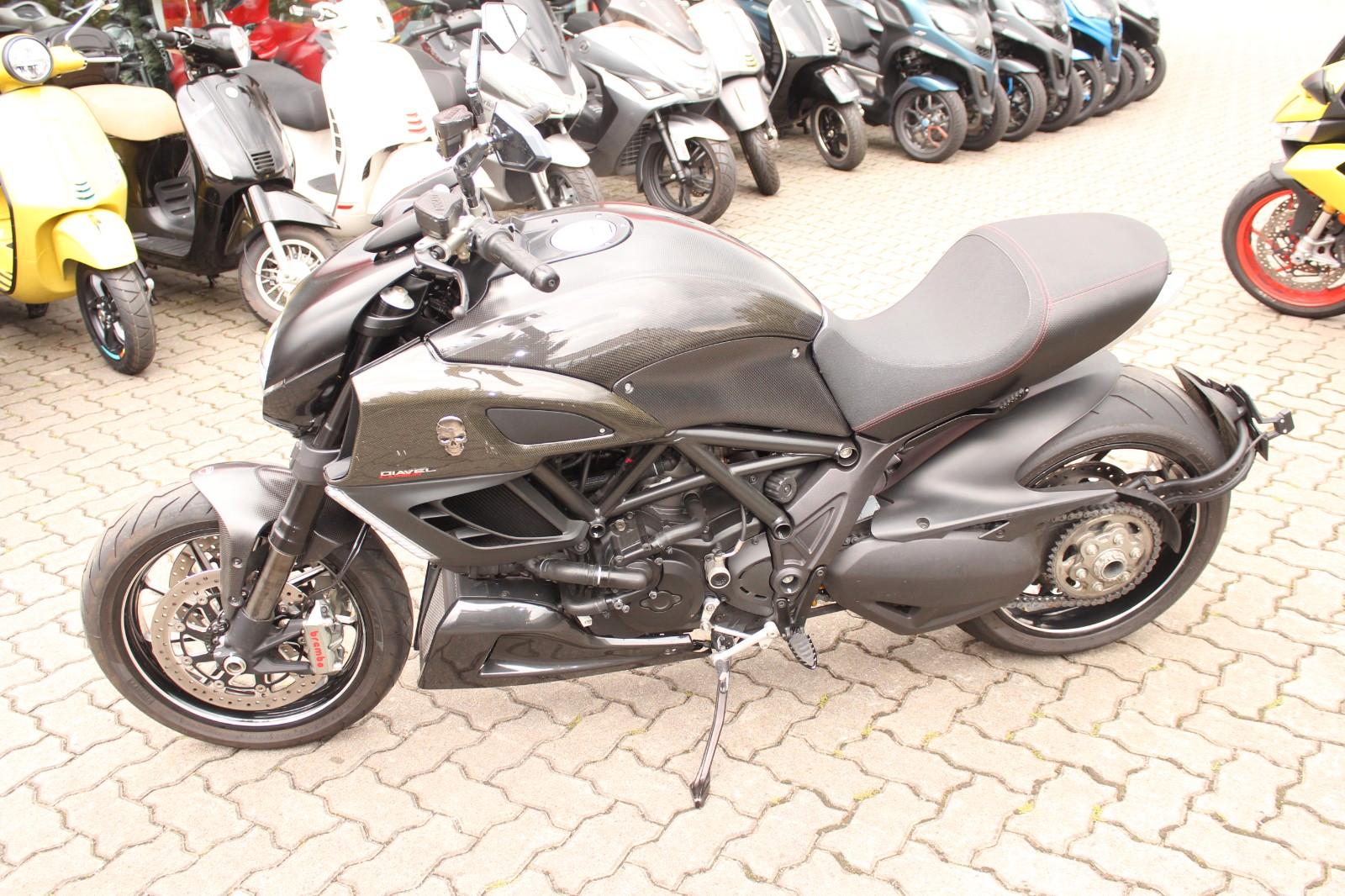 Ducati Diavel  Carbon