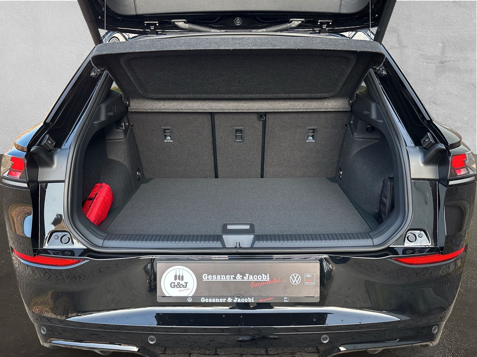 Fahrzeugabbildung Volkswagen T-Roc R-Line TSI 110 kW 7-Gang DSG
