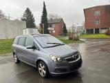 Opel Zafira 2.2 direct Edition Plus - Opel Zafira: Edition Plus