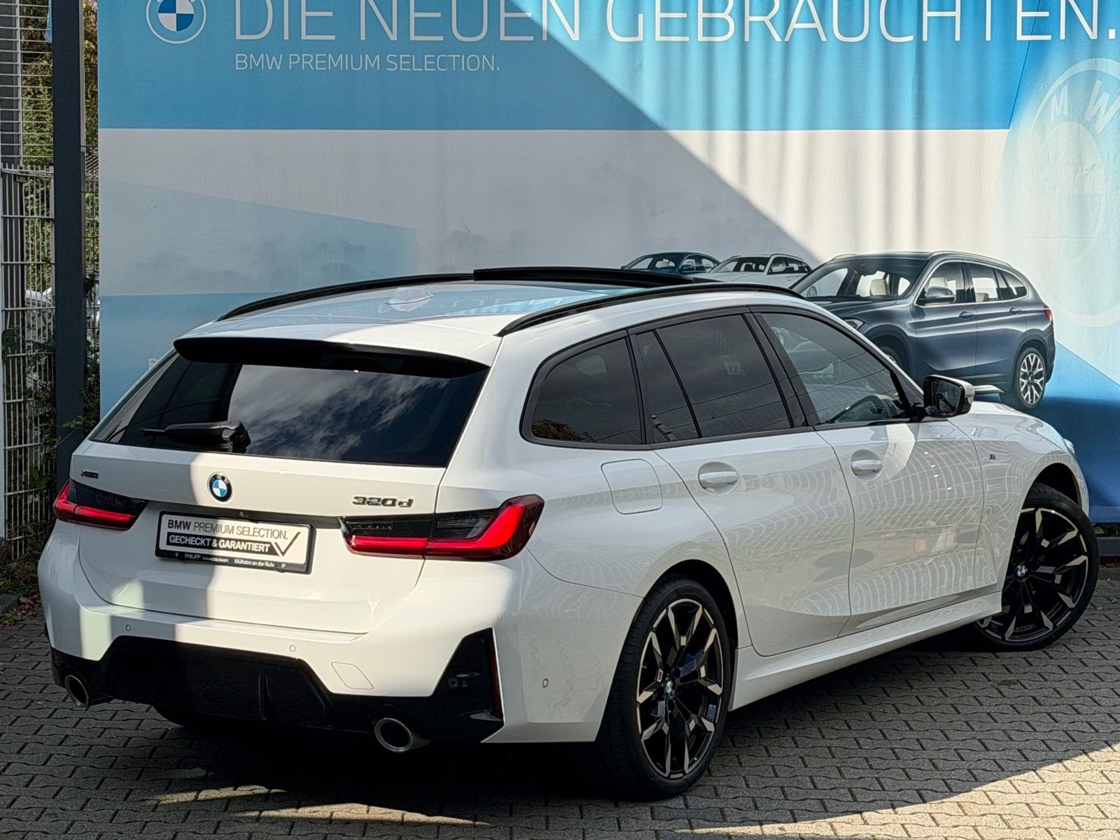 BMW 320d xDrive Tour M Sport Pano ACC AD-LED 360° 19 foto 3
