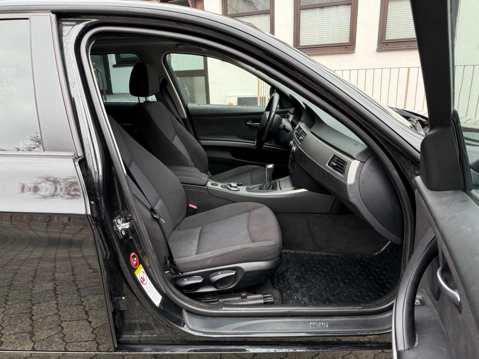 BMW 318 2007 — photo 12