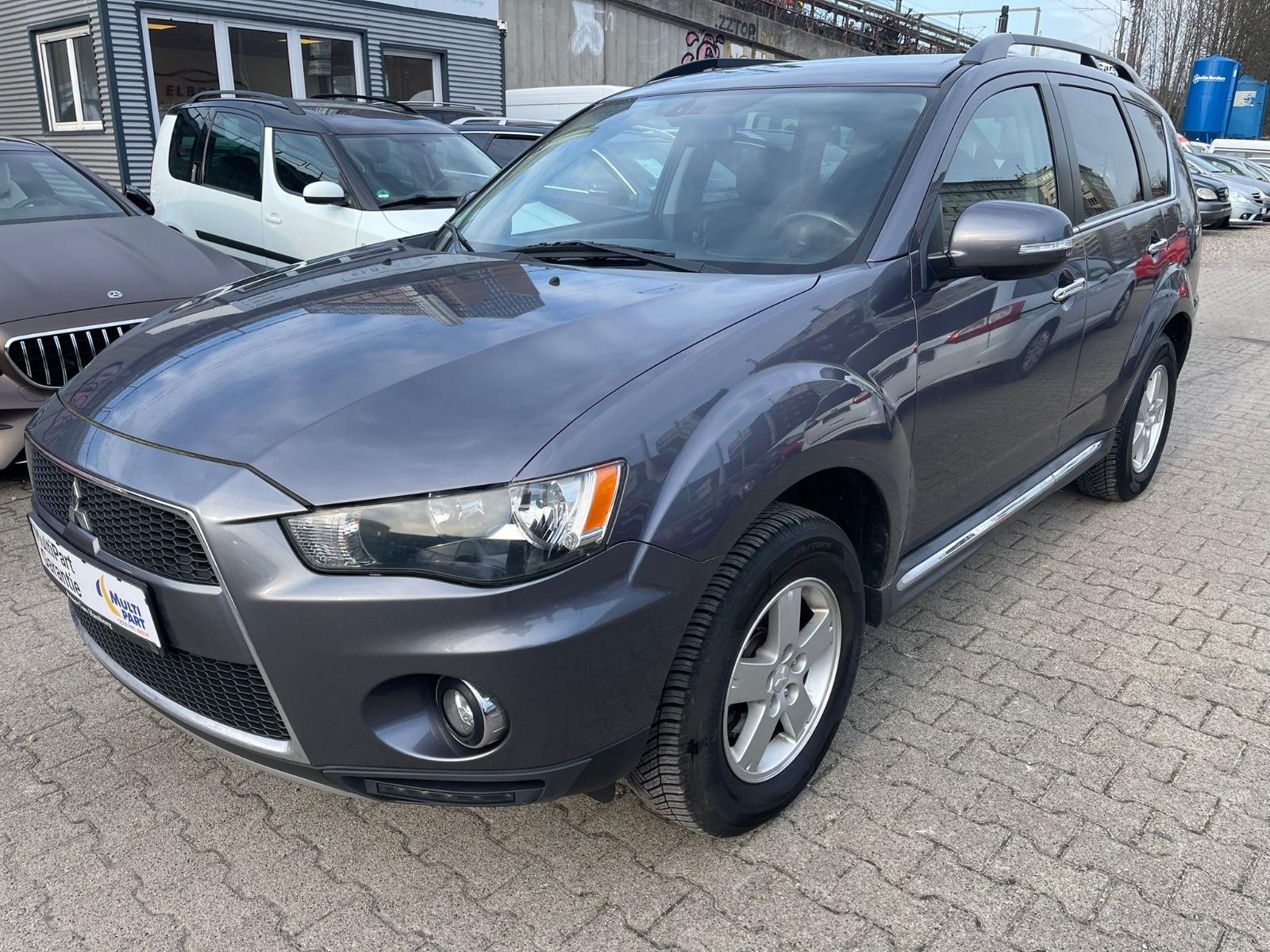 Mitsubishi Outlander Invite 2WD