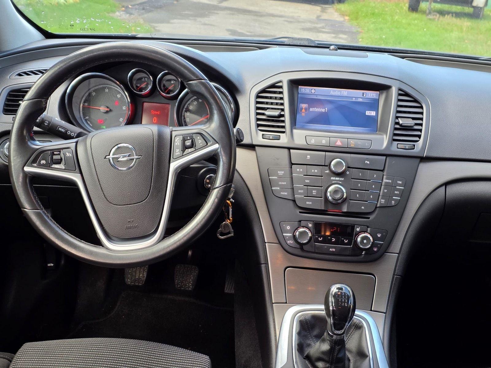 Opel Insignia 2011 — photo 6