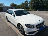 Mercedes-Benz Mercedes E 220d 4Matic T-Modell (s213) Ava... - Mercedes-Benz CE 220 Gebrauchtwagen