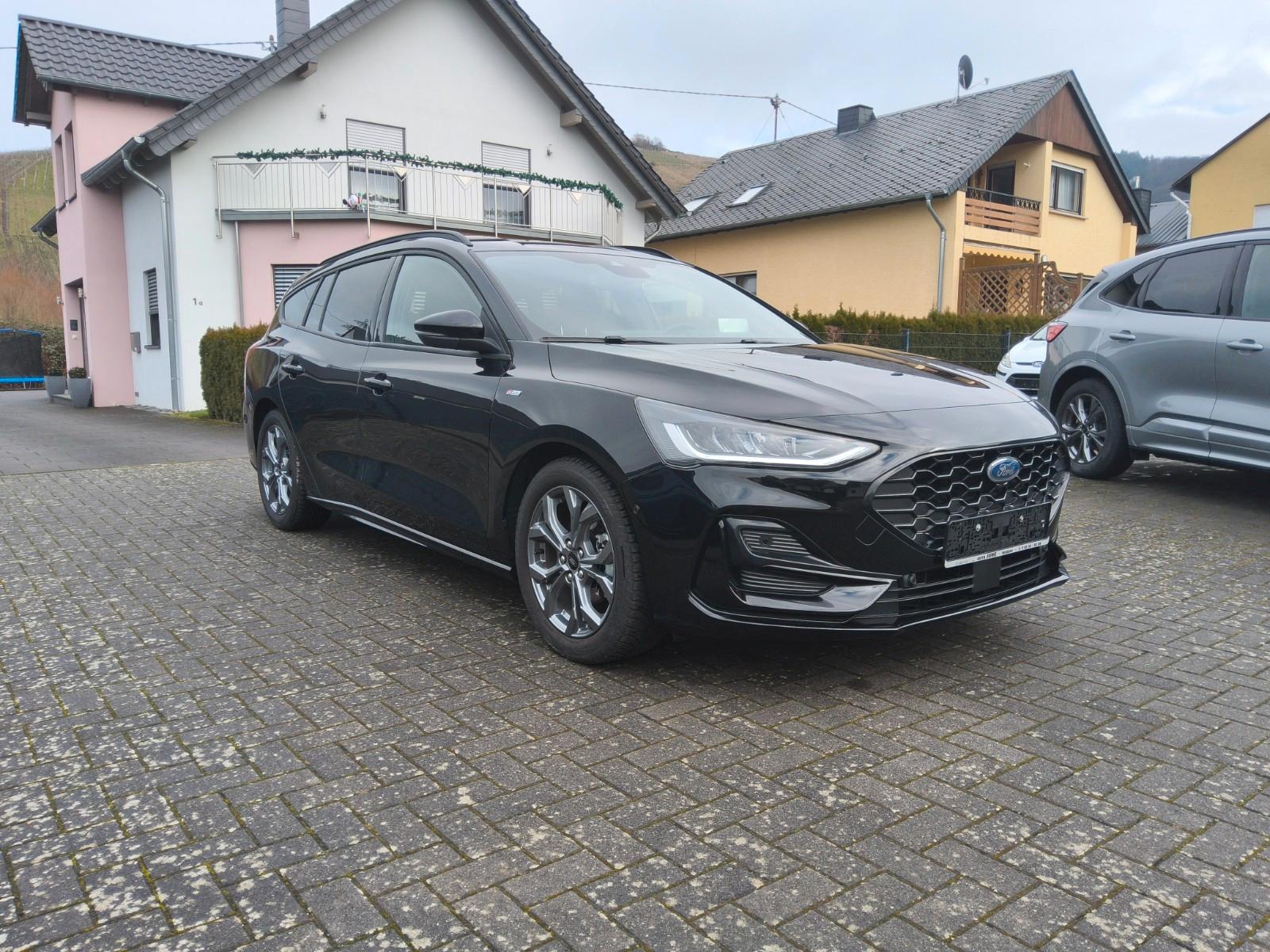 Ford Focus ST Line X Sync 4 Navi, AHK,Kamera