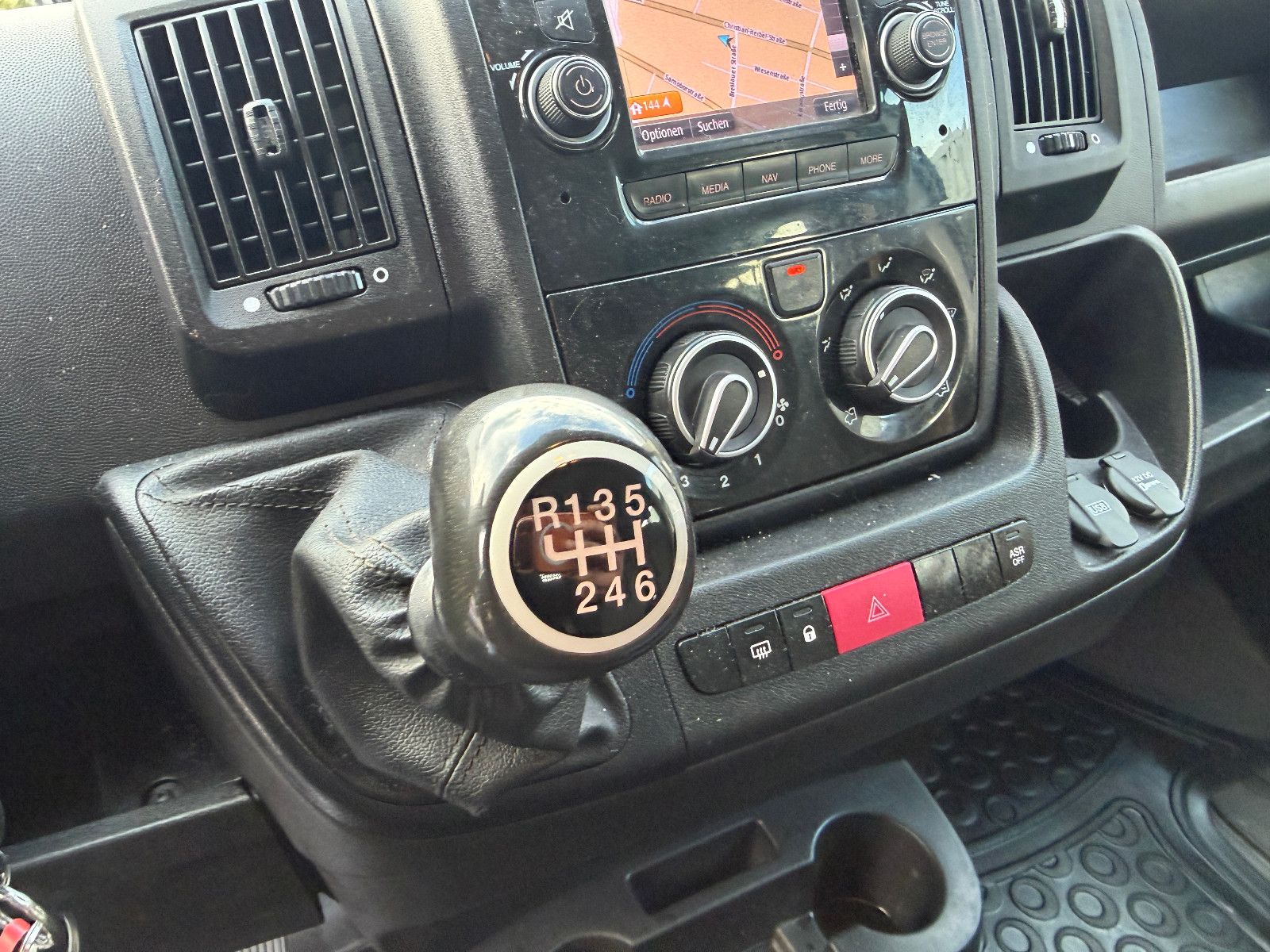 Fahrzeugabbildung Fiat Ducato Pritsche/7-SITZ Doppelk. 35 140 L4 Pritsc