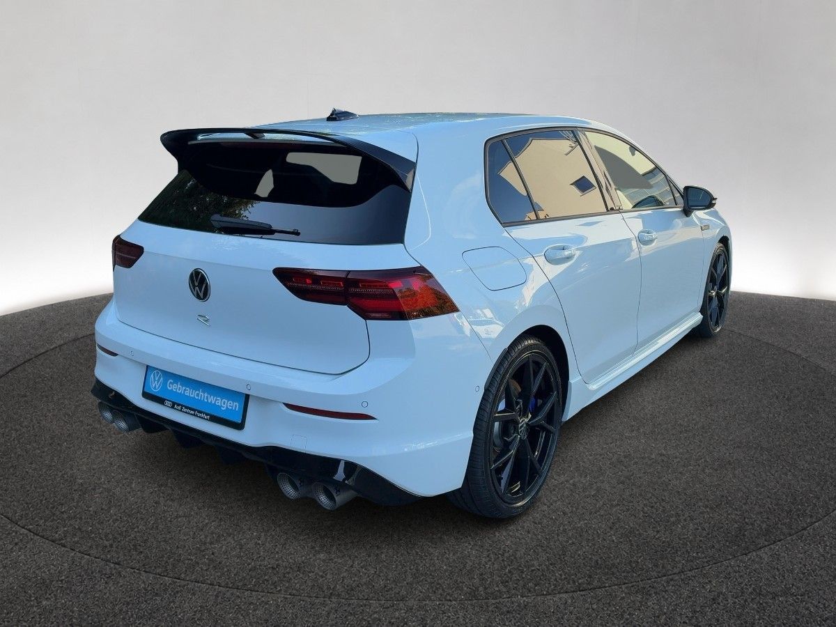 Volkswagen Golf VIII R 2,0 TSI DSG 4M BLACKSTYLE AKRA DCC foto 4
