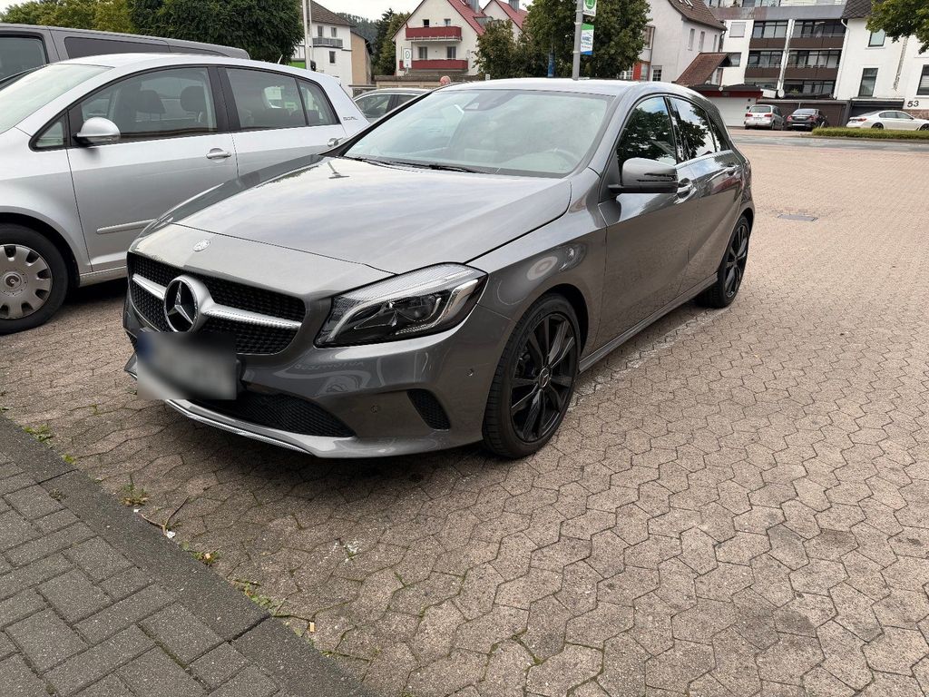 Image of Mercedes-Benz A 220